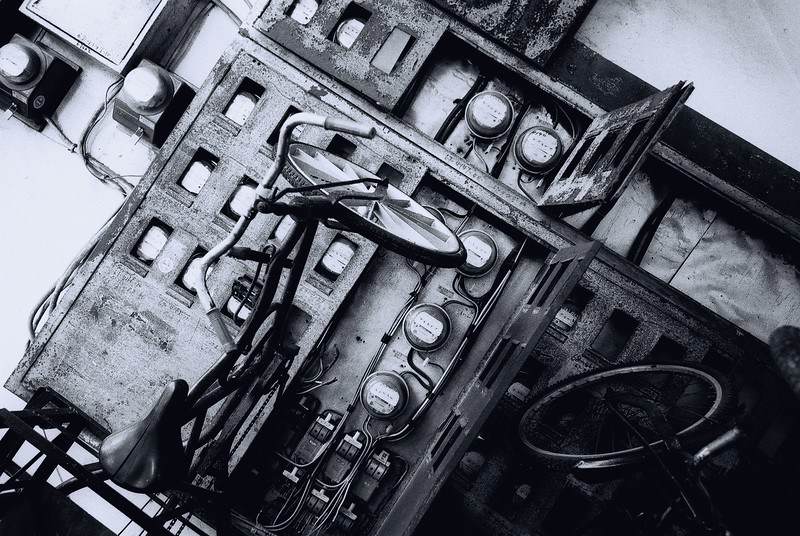 "Racked" - Shot on ILFORD FP4 PLUS at EI 200.