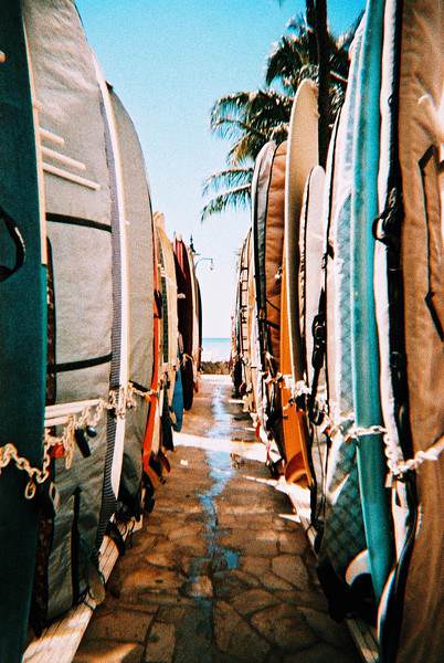 2015/07/01 - Surf's out Shot on Lomo Chrome XPRO 200.