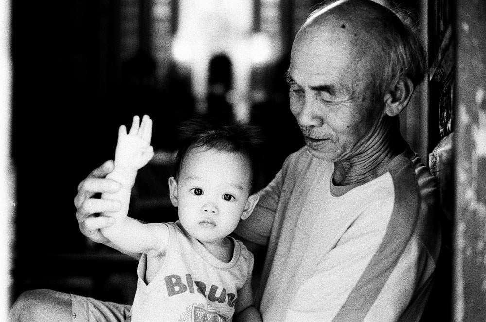 Photography: Waving in the new – Shot on Kodak EASTMAN DOUBLE-X 5222 at EI 250 (35mm)