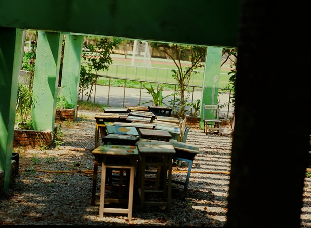 Photography: Table-au – Shot on Fuji Provia 100F RDPIII at EI 100 (120 format)