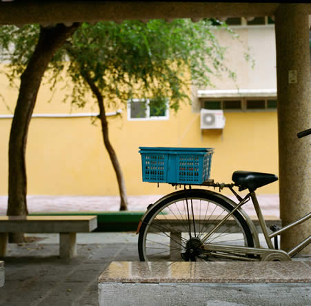 Photography: Blue crate – Kodak Portra 400 (120)