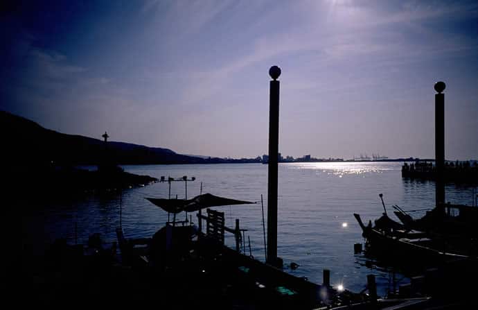 Photography: Into the light – Shot on Fuji Velvia 50 RVP50 at EI 50 (35mm format)