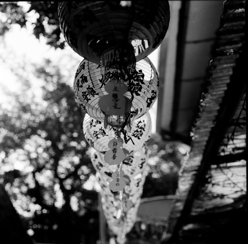 Photography: Pinned blessings – Shanghai GP3 100 (120)