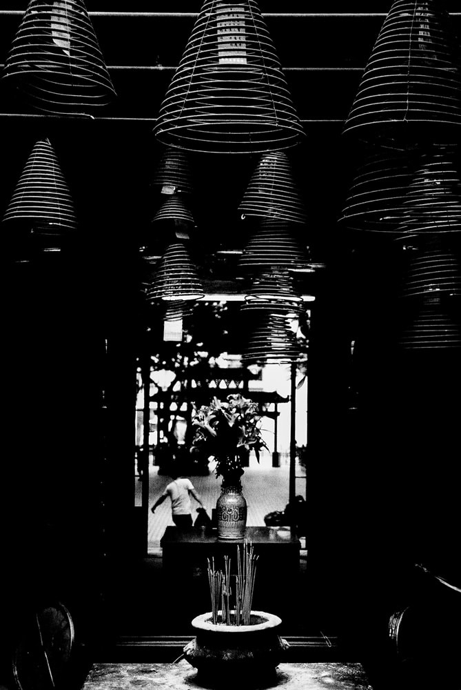 Photography: Taking out the trash – ILFORD FP4 PLUS (35mm format)