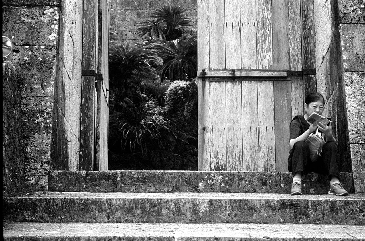 Photography: Searching for an open door – Shot on Silberra ULTIMA 200 (35mm)