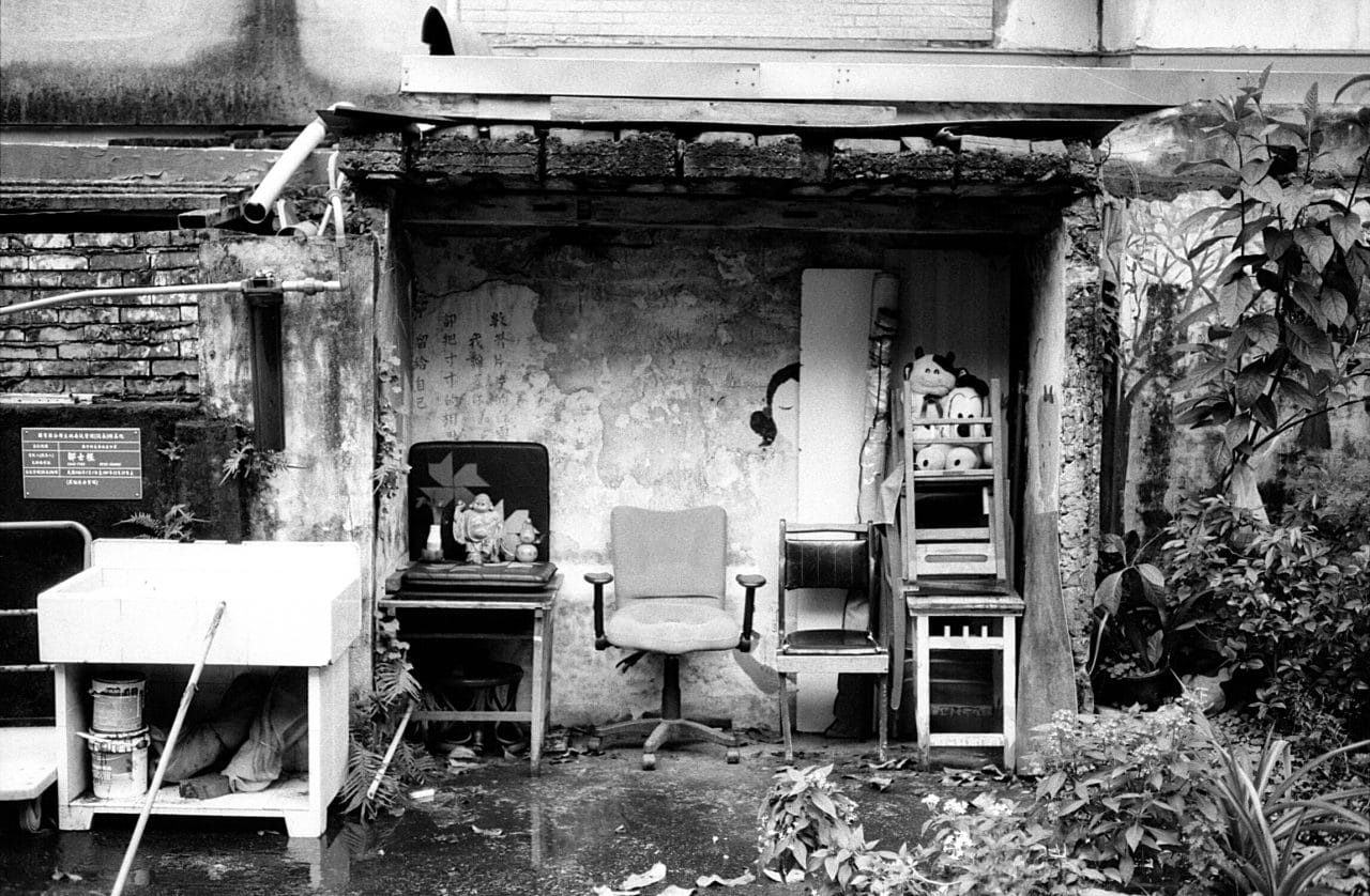 Photography: Cosy corner – Shot on Kosmo Foto Mono 100 at EI 100 (35mm format)