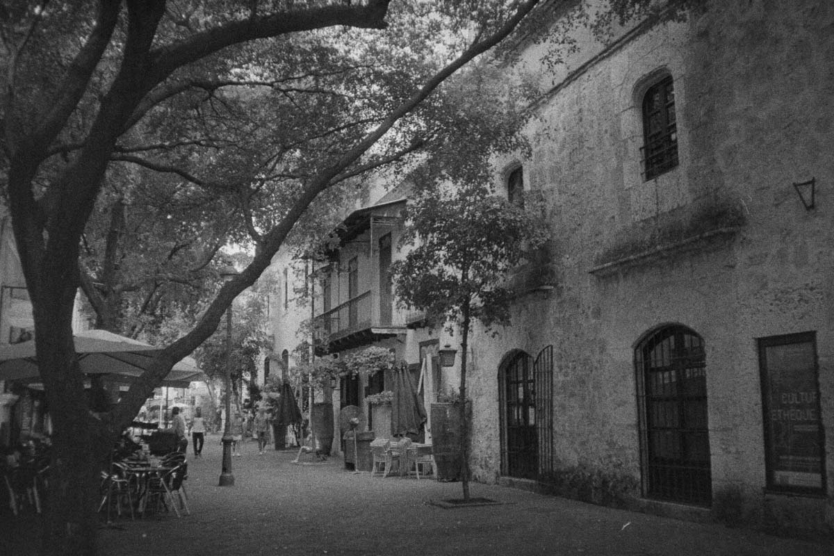 5 Frames… With Kentmere 400 (EI 400 / 35mm format / Fujifilm Discovery 90)