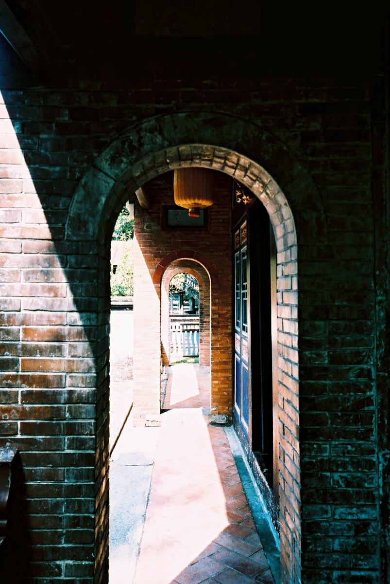 Photography: Kodak EKTACHROME E100 comparison #02: EI 100, EI 200 and EI 100 XPRO (35mm format)