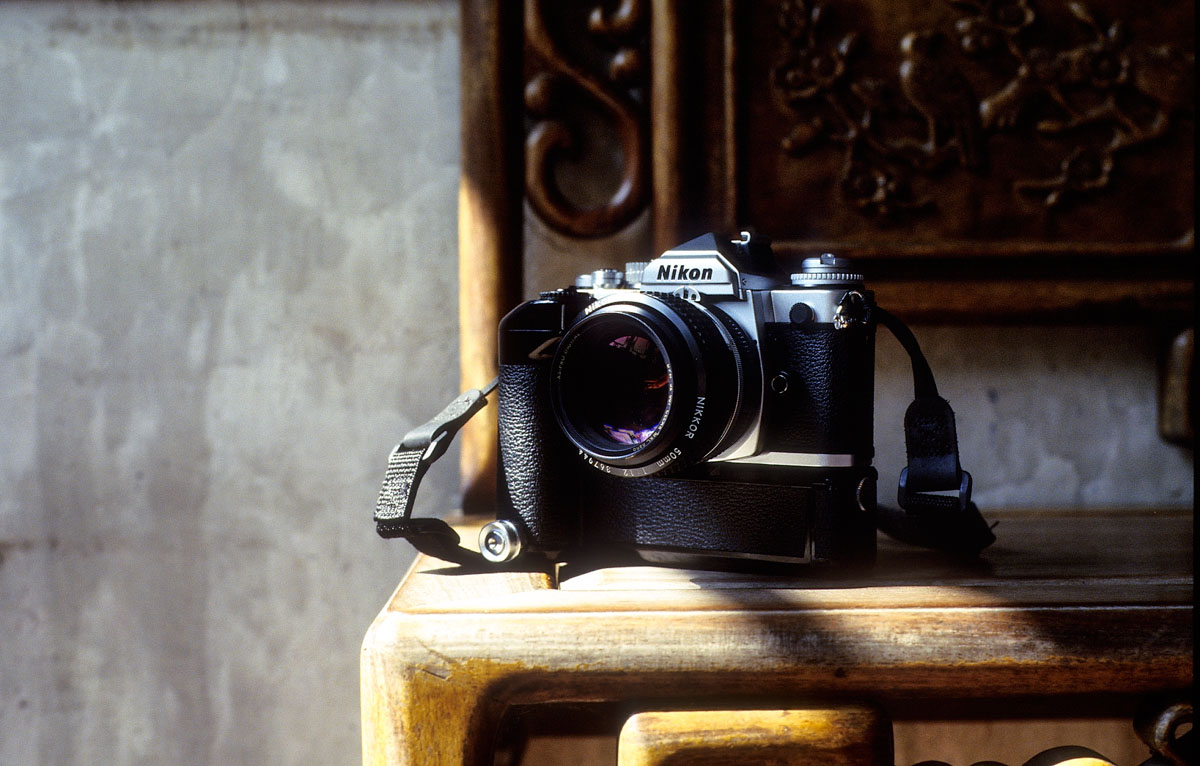 'lil stunner - Shot on Kodak EKTACHROME E100 at EI 400. Color reversal (slide) film in 35mm format. Push processed two stops.