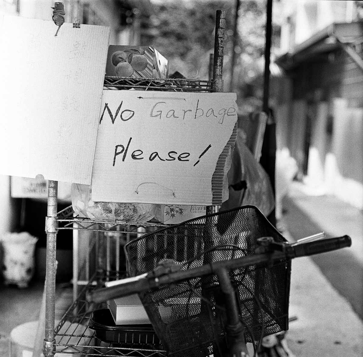 Photography: No garbage! – Shot on Kodak T-MAX 400 at EI 400 (120 format)