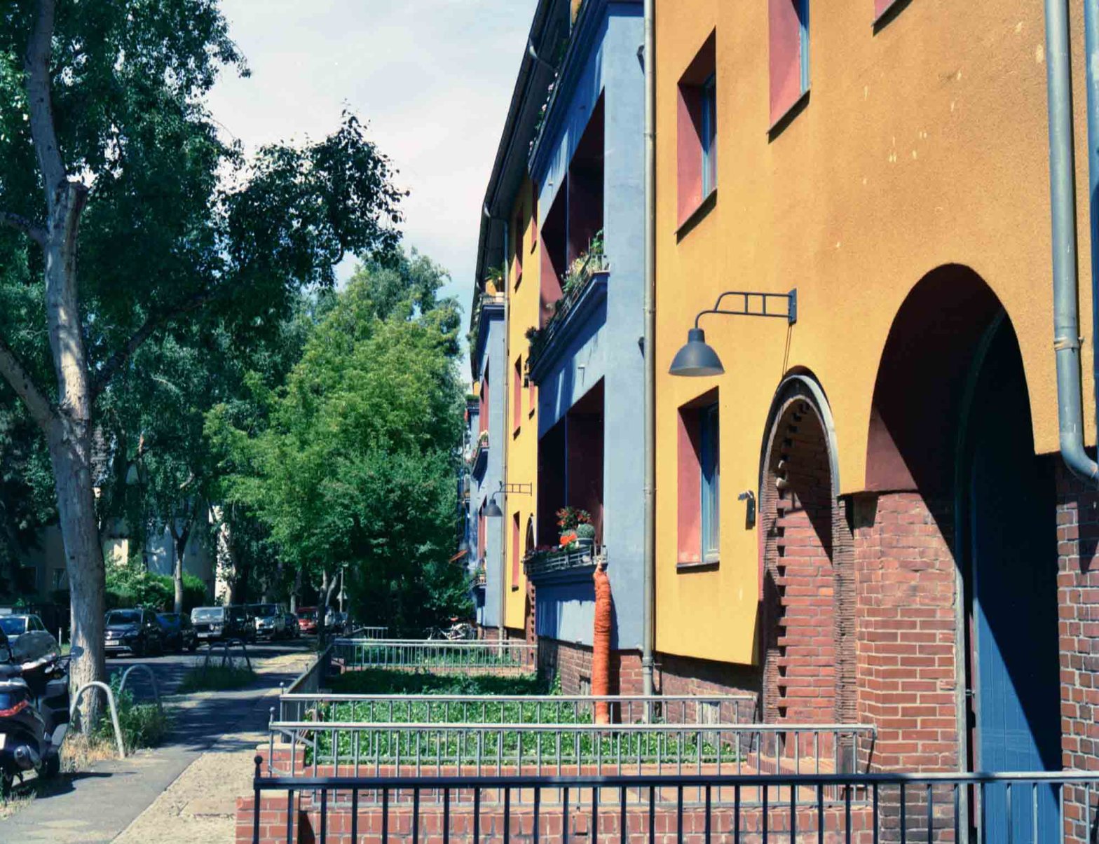 5 Frames… With Cinestill 50D (EI 50 / 120 format / Zenza Bronica ETRSi)