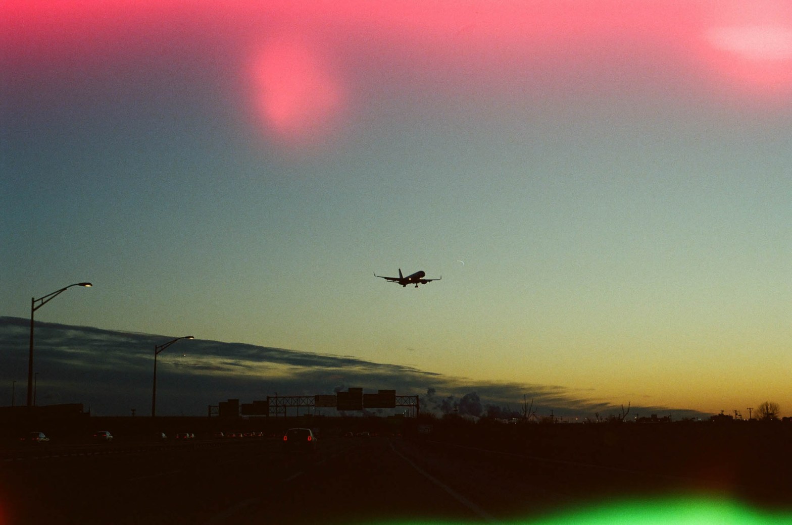 5 Frames… With Psychedelic Blues (EI 400 / 35mm format / Nikon N80)