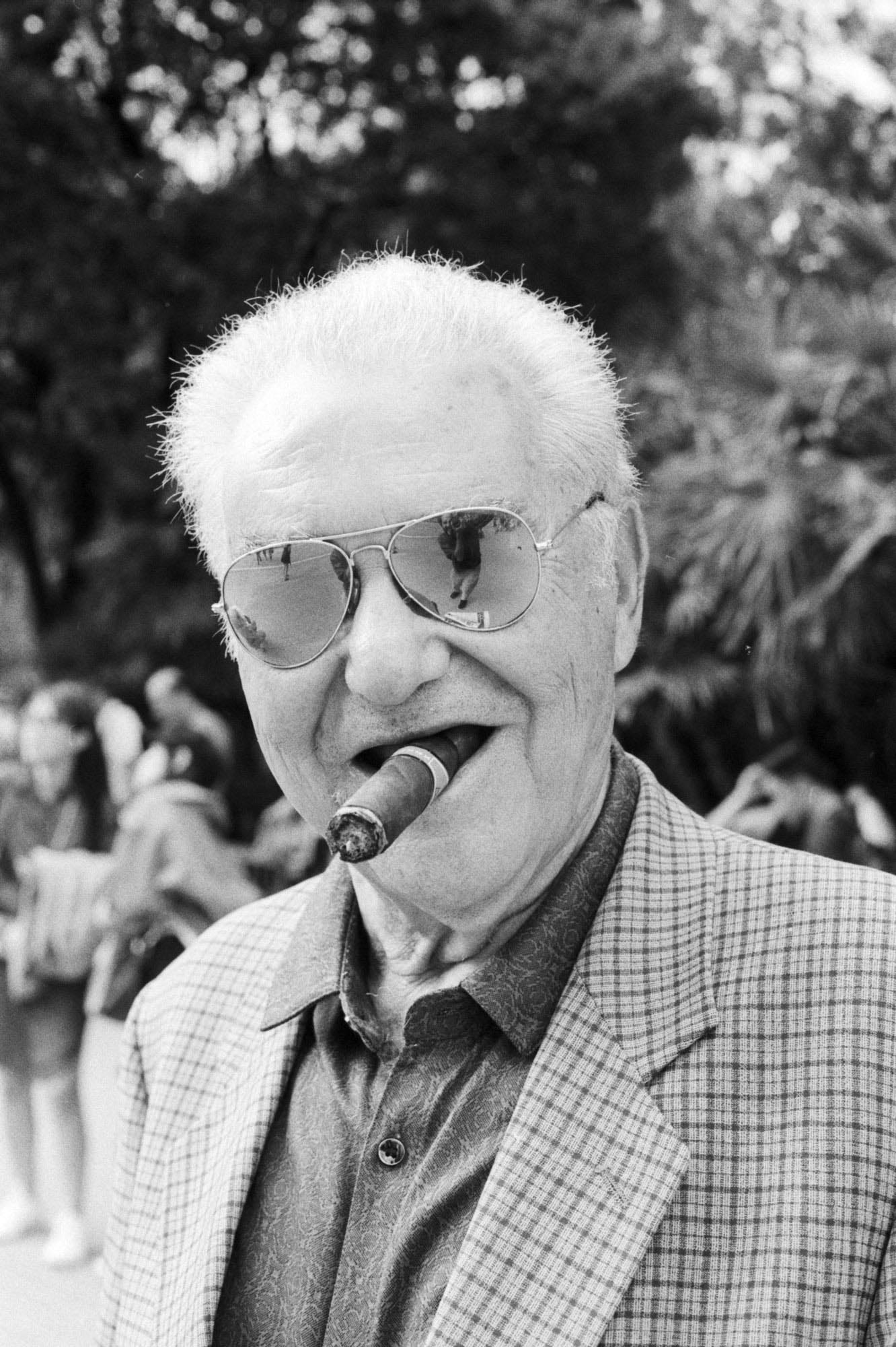 5 Frames… With Kodak EASTMAN Double-X 5222 (EI 250 / 35mm format / Canon A-1)