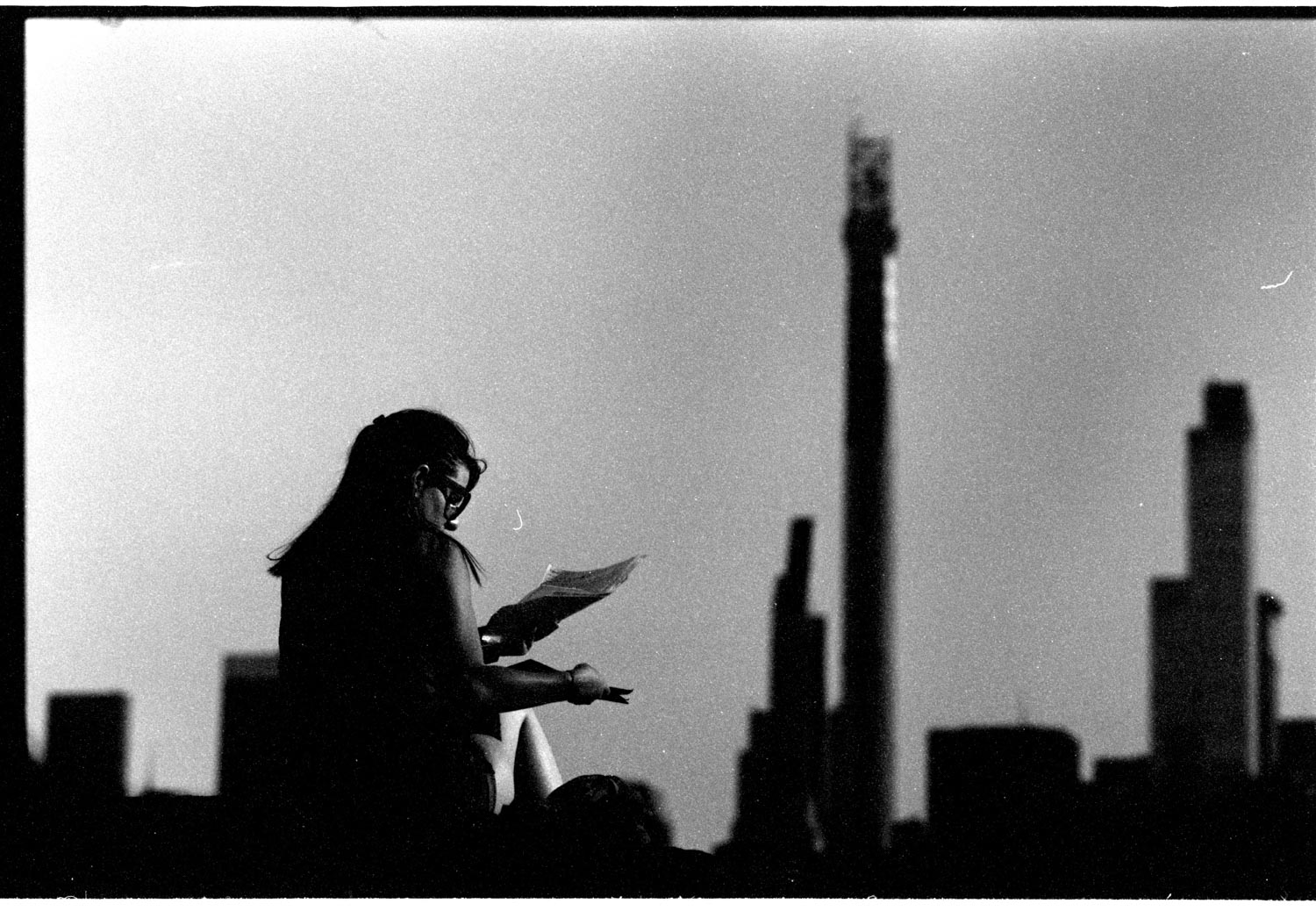 5 Frames… With JCH Street Pan (EI 400 / 35mm format / Leica M6 and 90mm APO)