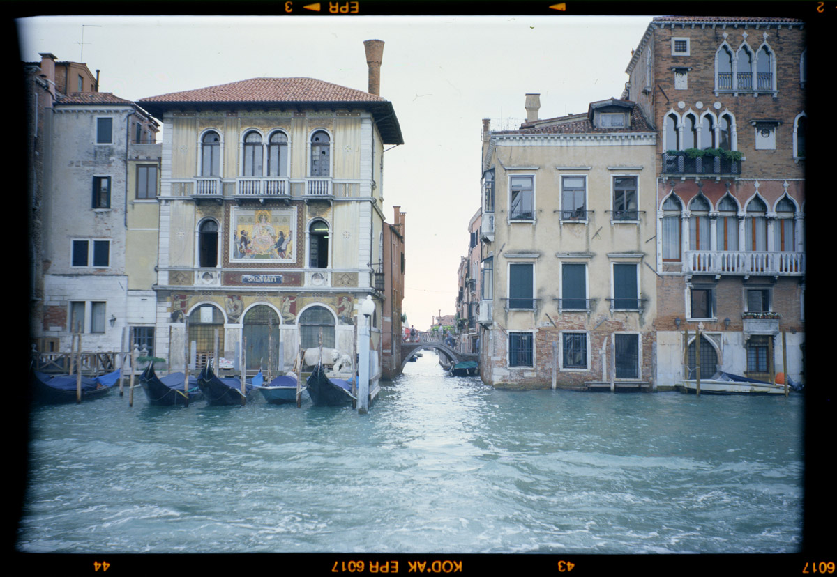 5 Frames… Of Venice/Italy on Kodak EKTACHROME 64T (EI 50 / 120 format / Zeiss Ikon 518/2 Nettar)
