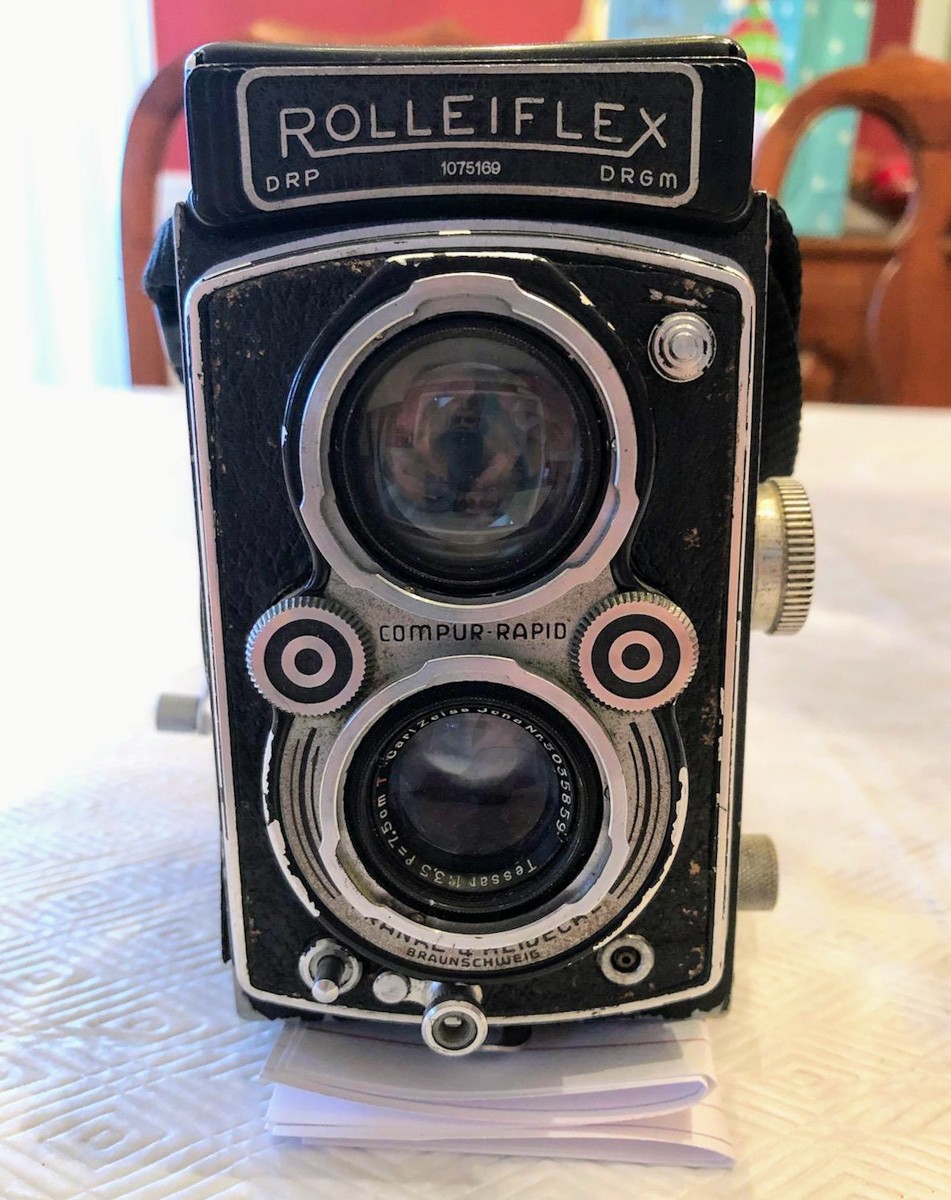 5 Frames… With Kodak Tri-X 320 (EI 320 / 120 format / Rolleiflex Automat 6×6 Model 2 K4B)