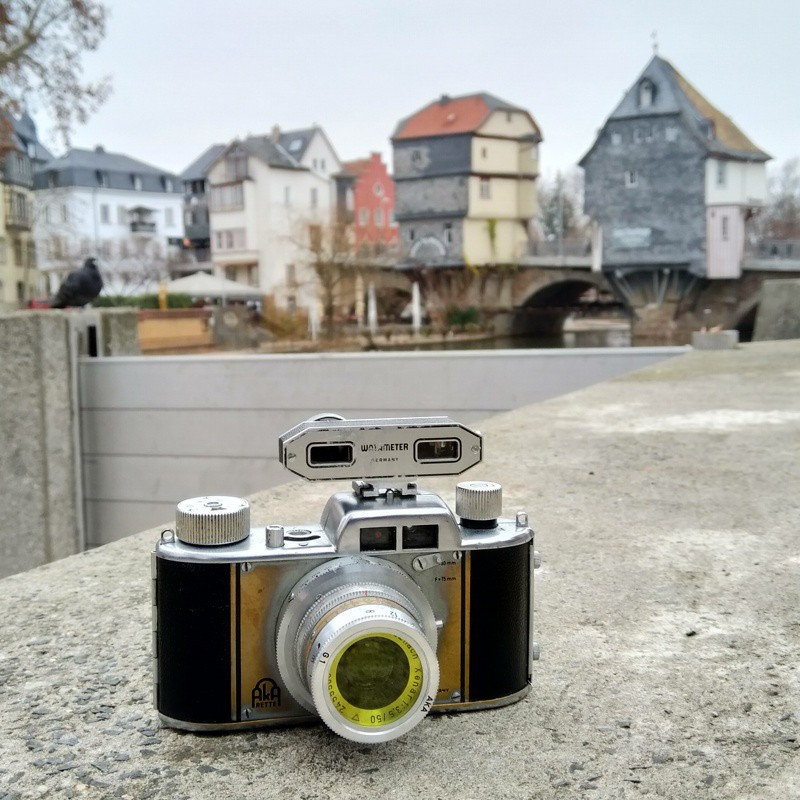 5 Frames… At the home of Schneider Kreuznach with ILFORD XP2 Super (EI 200 / 35mm format / Akarette II)