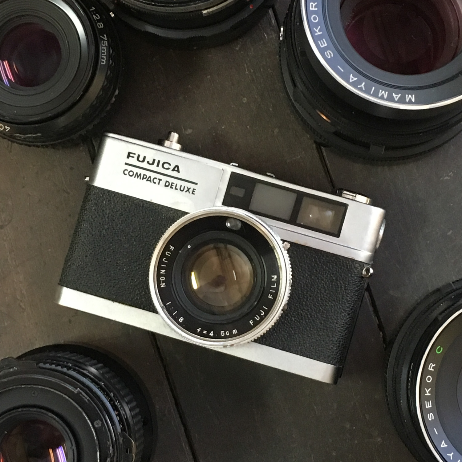 5 Frames… With ILFORD FP4 Plus (EI 125 / 35mm format / Fujica Compact Deluxe)