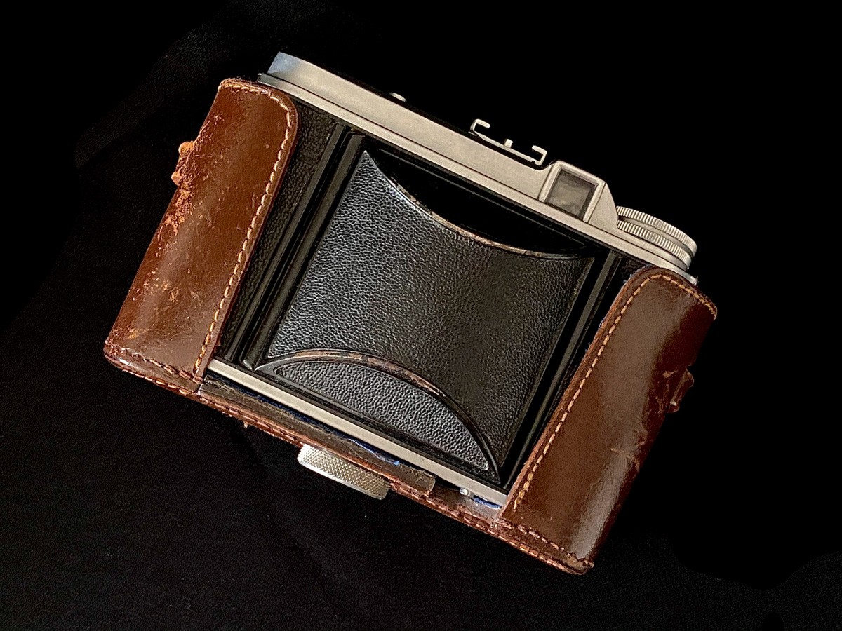 5 Frames… Of the Chaophraya River on Kosmo Foto Mono 100 (EI 100 / 120 format / Voigtländer Perkeo I)