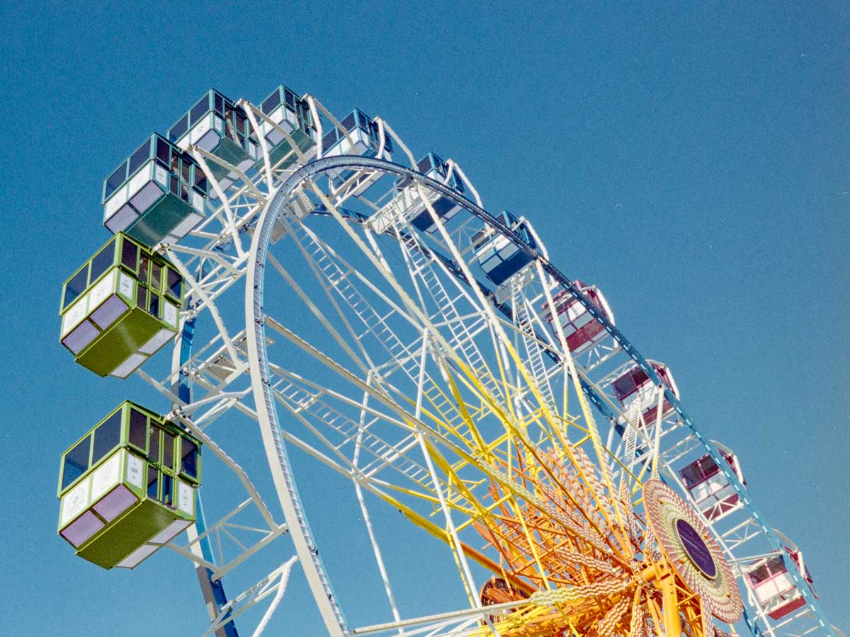 5 Frames… In Leipzig with Kodak ColorPlus 200 (EI 100 / Revue 400SE)