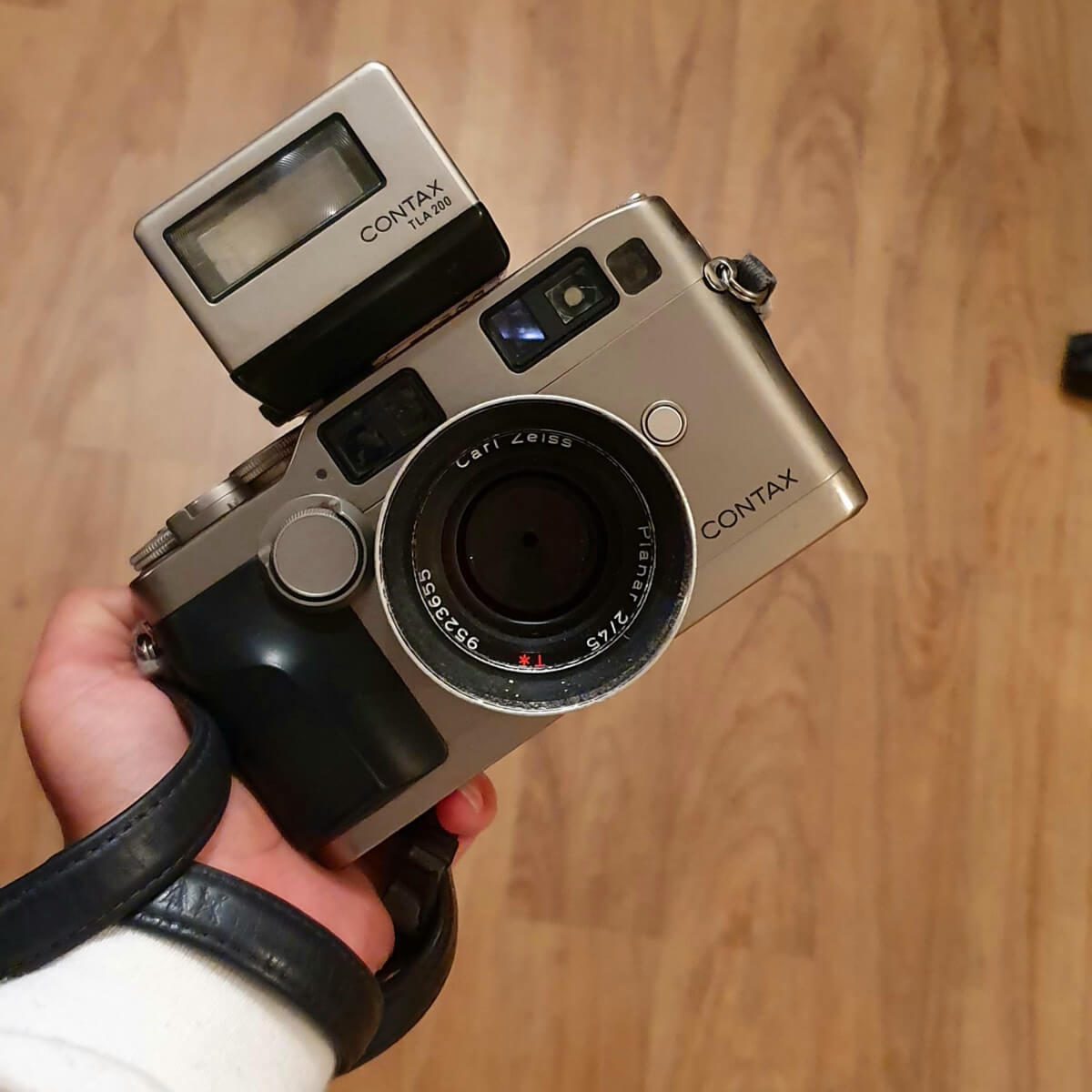 5 Frames… In the bathtub with Kodak Portra 400 (35mm Format / El 400 / Contax G2 + TLA200)
