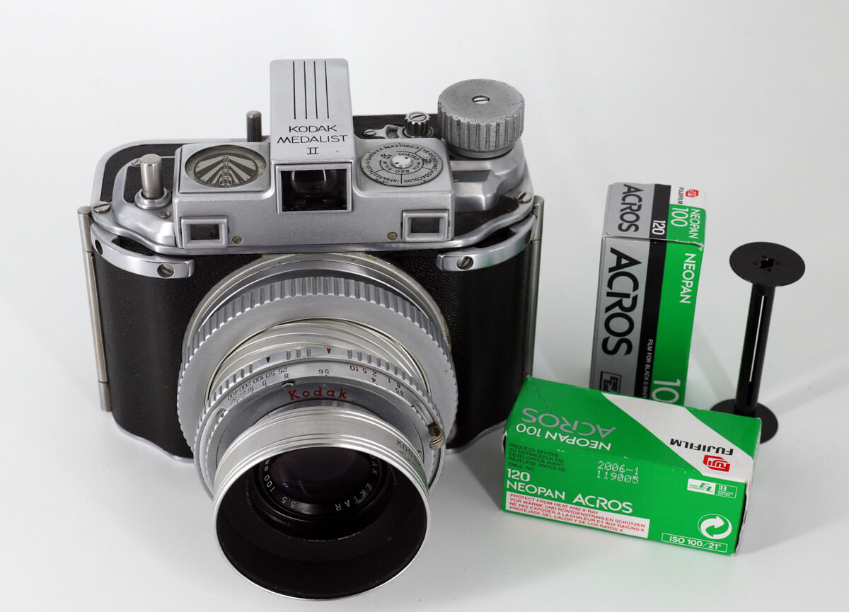 5 Frames of the smallest town in Germany: Blankenberg on respooled Fujifilm NEOPAN 100 ACROS (Kodak Medalist II / 120 format / EI 100)