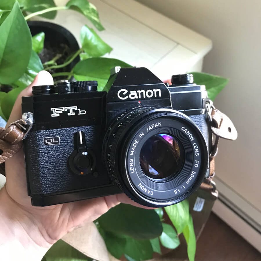 5 Frames… With ILFORD HP5 PLUS (35mm Format / El 800 / Canon FTb QL + Canon FD 50mm f/1.8)