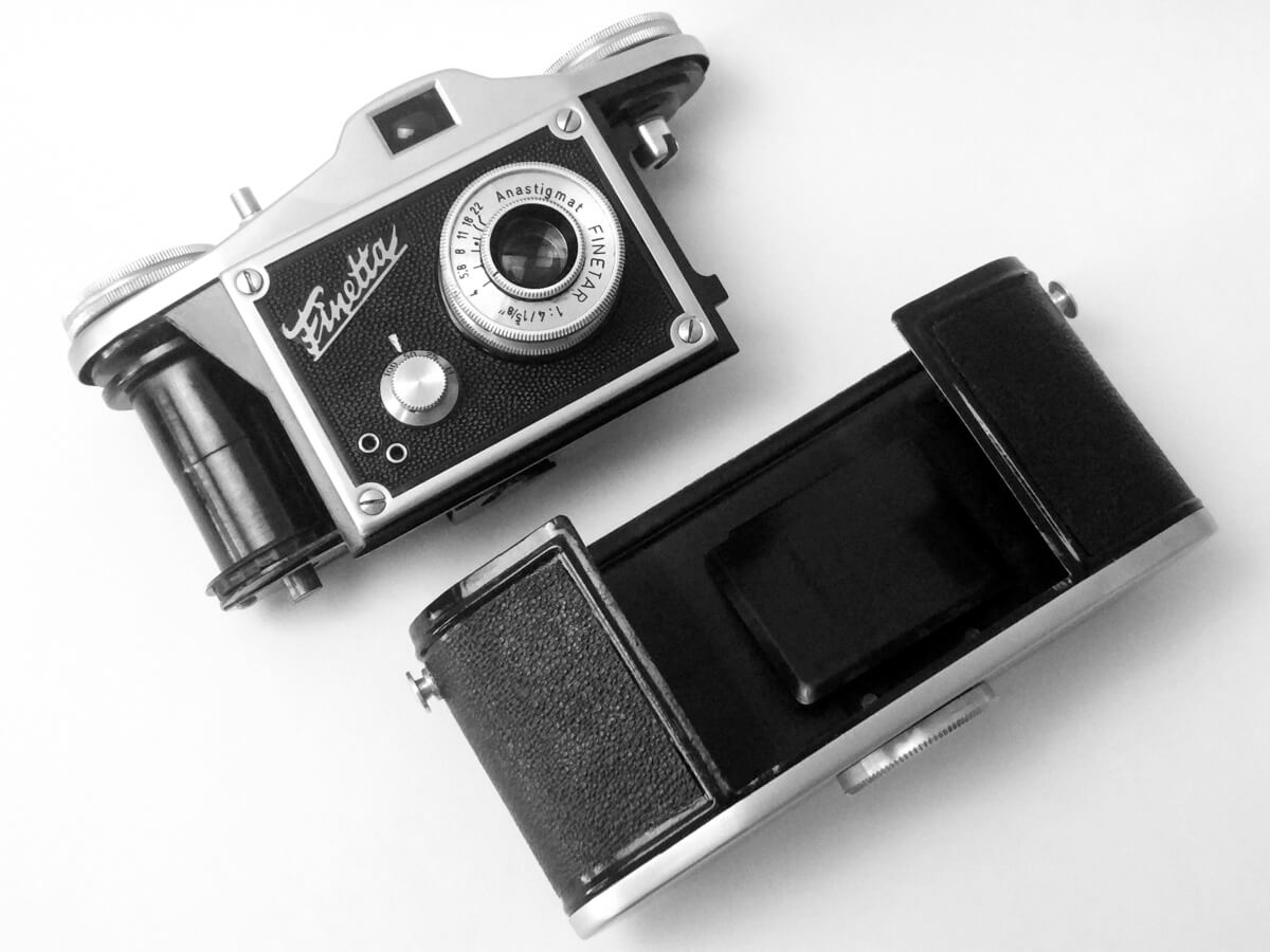 5 Frames… On a Finetta IV D and Kodak Gold 200 (35mm Format / EI 200 / Anastigmat Finetar 1 5/8″ f/4)