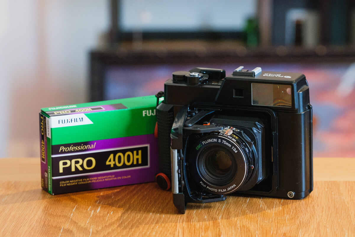 5 Frames… Of West End Brisbane on Fuji Pro 400H (EI 200 / 120 Format / Fujica GS645 Professional)
