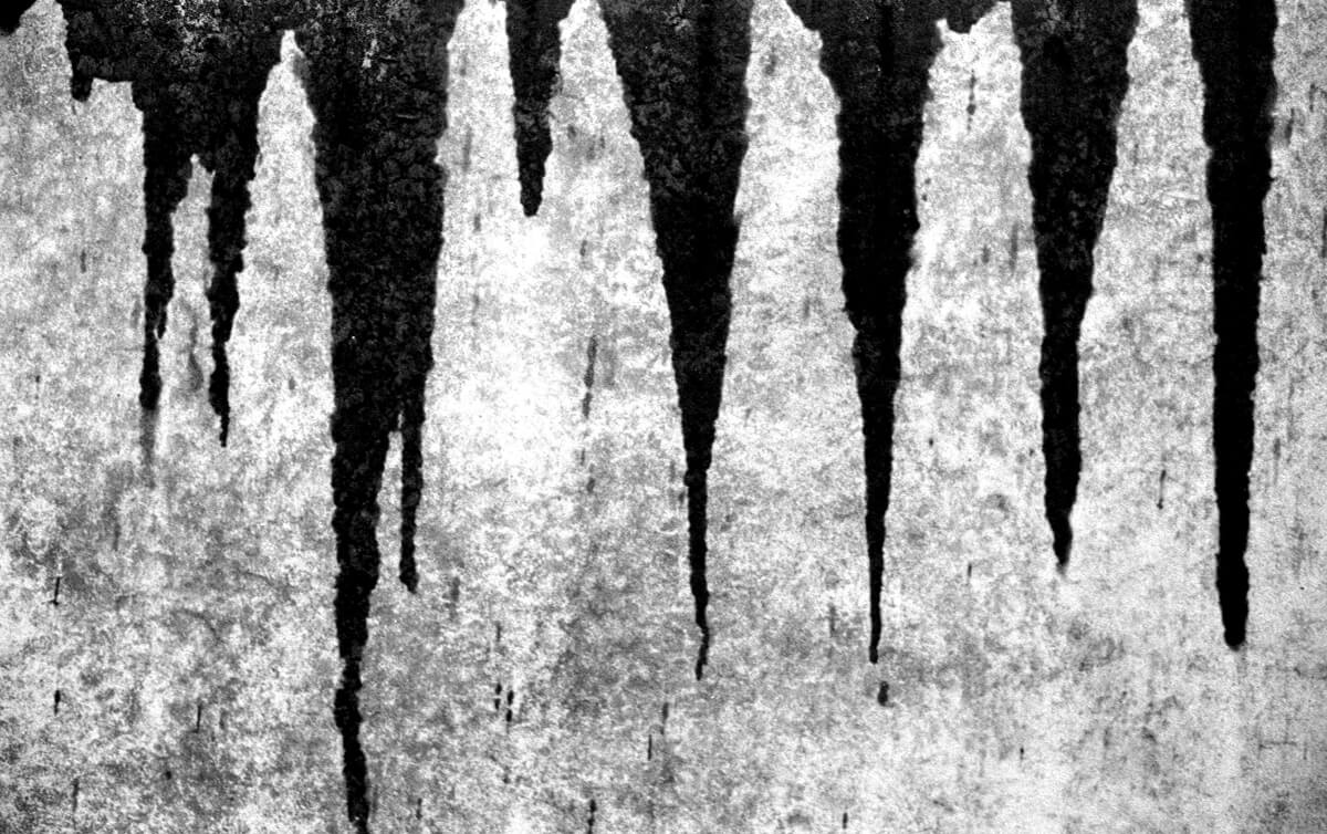 5 Frames in the rain on Street Candy ATM 400 (35mm Format / EI 400 / Nikon FM + Nikon Nikkor f/1.4 AI)