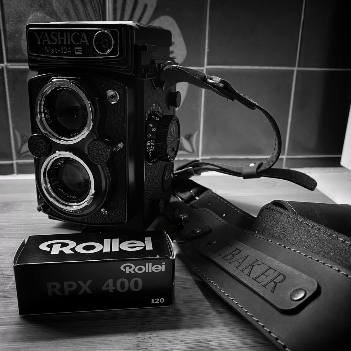 5 Frames… Of social deprivation in the English West Midlands on Rollei RPX 400 and a Yashica Mat-124G