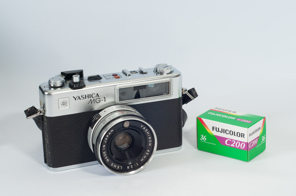 5 Frames… Testing a Yashica MG-1 with Fujicolor C200 and new light seals (35mm Format / EI 200 / Yashinon 45mm f/2.8)