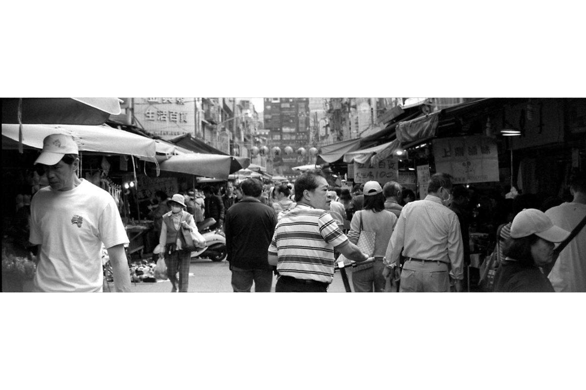 Photography: Anamorphic Test #03 – Shot on Kodak Eastman Double-X (5222) at EI 800 (35mm Format)
