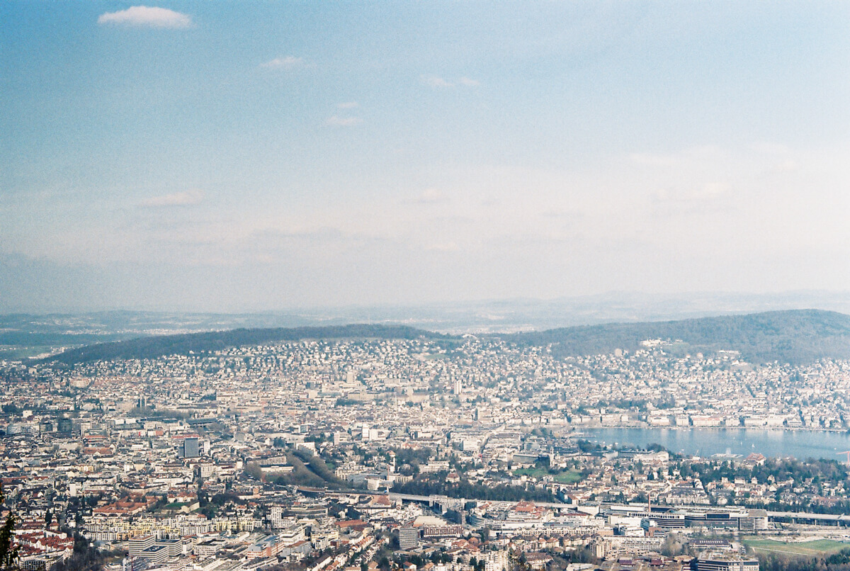 5 Frames… Of my 22nd birthday at the Uetliberg on Fujifilm FUJICOLOR Industrial 100 film (35mm Format / EI 100 / Pentax MX + Asahi Pentax SMC 50mm f/1.7)