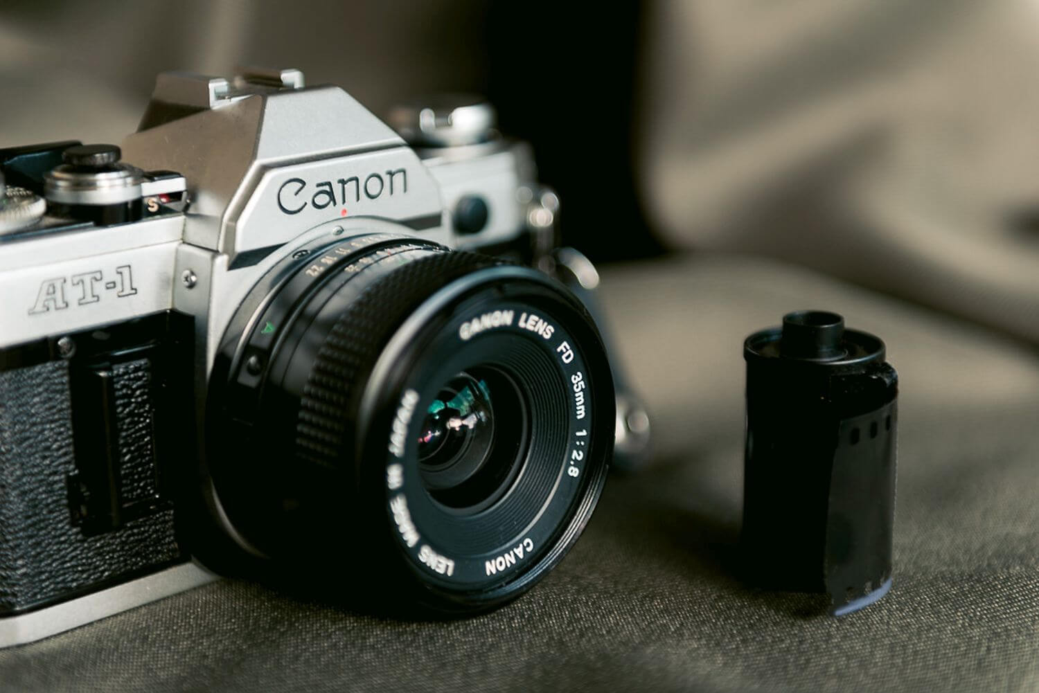 5 Frames… Of downtown Porto Alegre on Kodak 200T in a Canon AT-1 and 35mm f/2.8 FD (35mm Format / EI 200)