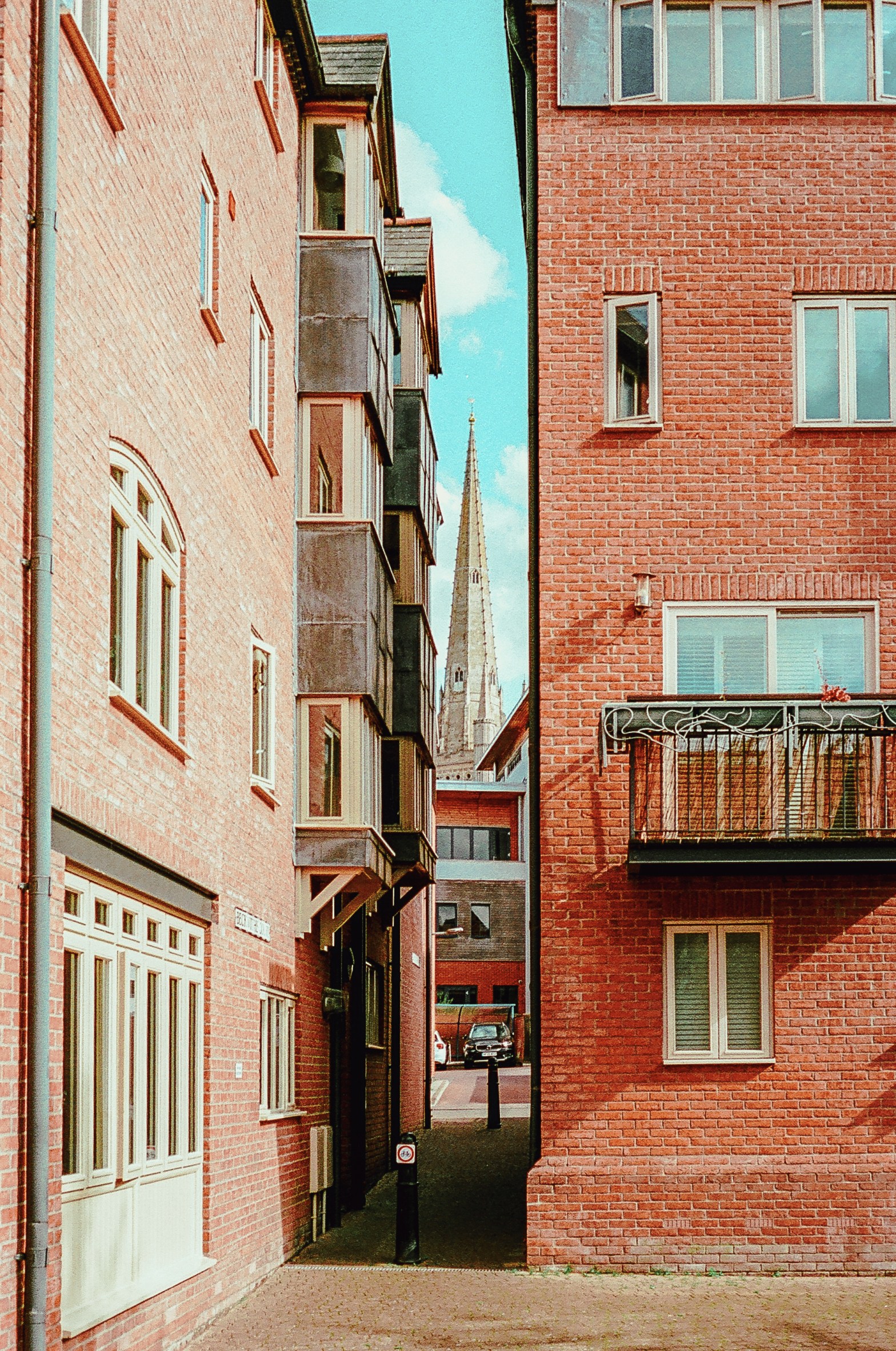 5 Frames... Around Norwich's Wensum river on Silberra Color (35mm Format / El 100 / Konica Auto S3 With Hexanon 38mm f/1.8) - by Sean Parnell