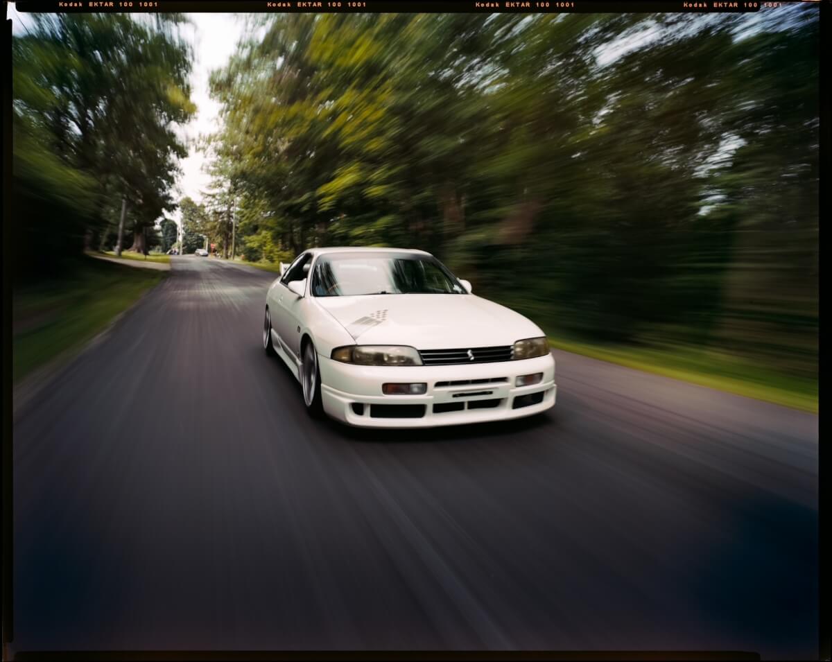 Rolling car photography: Japanese muscle cars on 8×10 Kodak film