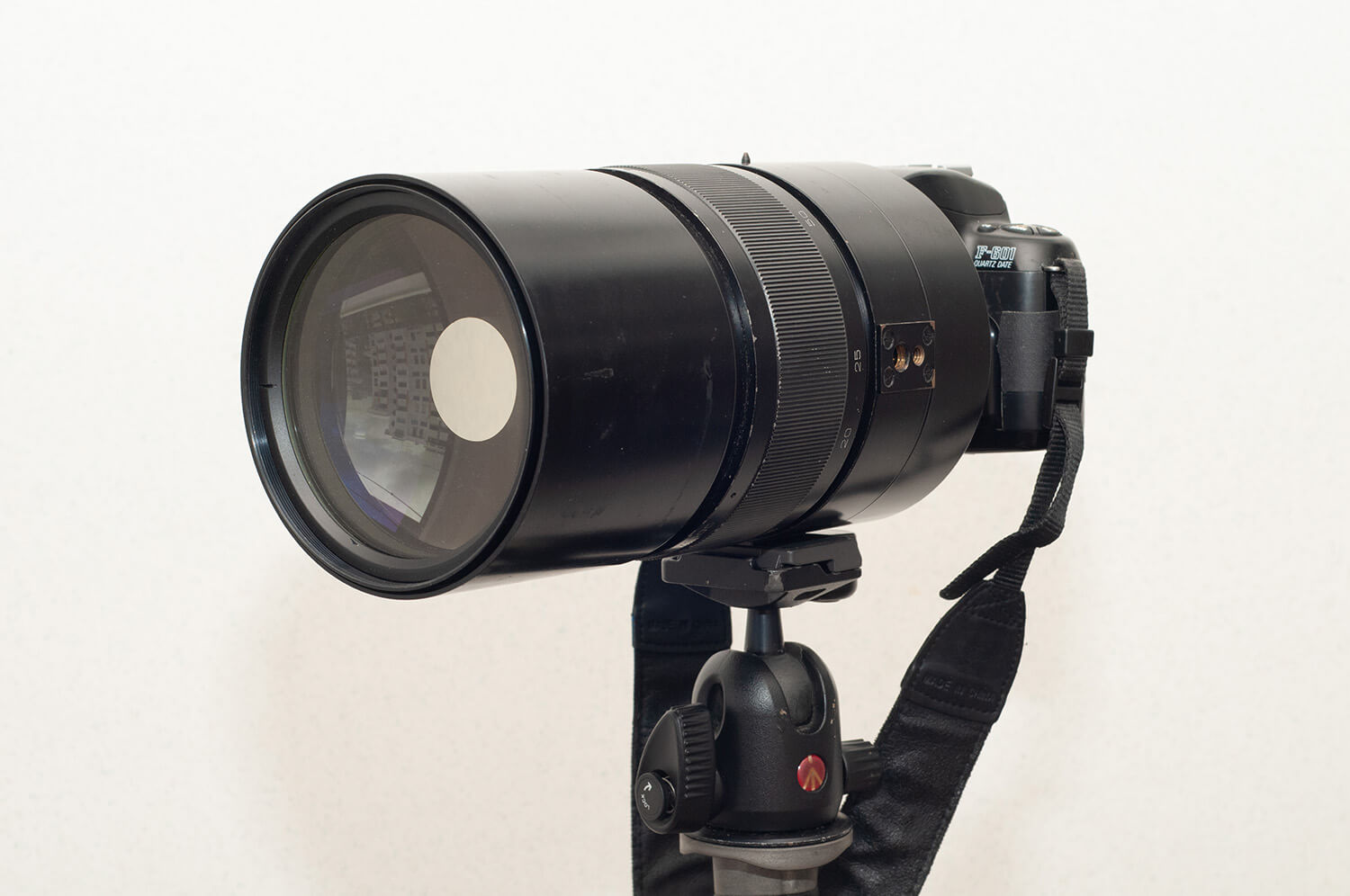 5 Frames… Of birds on a 1000mm lens and Fujifilm Superia X-TRA 400 (35mm format / EI 400 / Nikon F601QD + LZOS MC MTO-11CA 1000mm f/10) – by Wenhong