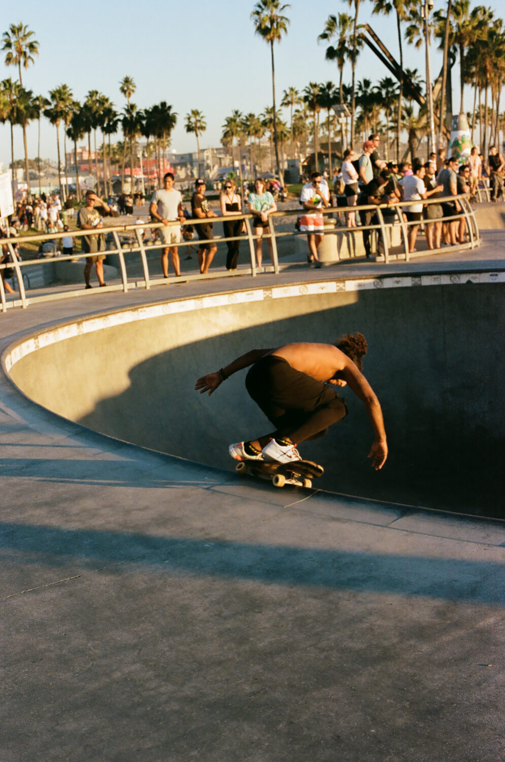 5 Frames… Ending in a Pacific sunset on Kodak Portra 400 (35mm Format / EI 400 / Canon A-1 + Canon 50mm 1.4) – by Zak DenHartigh