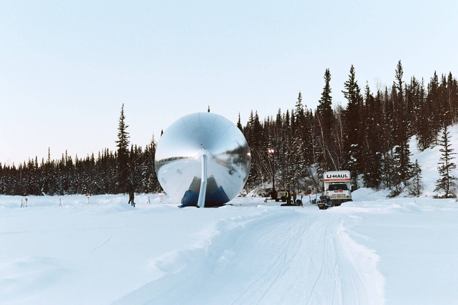 5 Frames… Of cold-weather testing airships by the arctic circle on Kodak Portra 160 (35mm Format / EI 160 / Contax G1 + Planar 45mm f/2) – by Igor Immfun