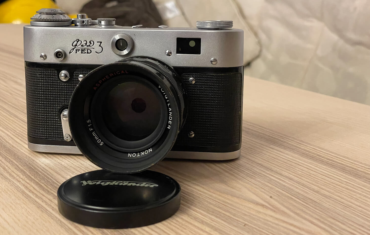 5 Frames… ILFORD HP5 PLUS (35mm format / EI 400 / FED-3 Type B + Voigtlander Nokton 50mm f/1.5 Aspherical LTM)