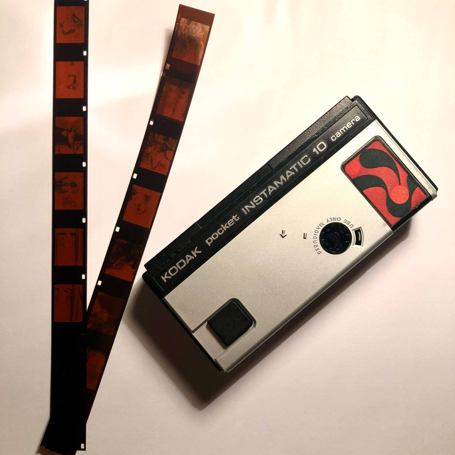 Review: Kodak Pocket Instamatic 10 + Lomography Tiger CN200 film